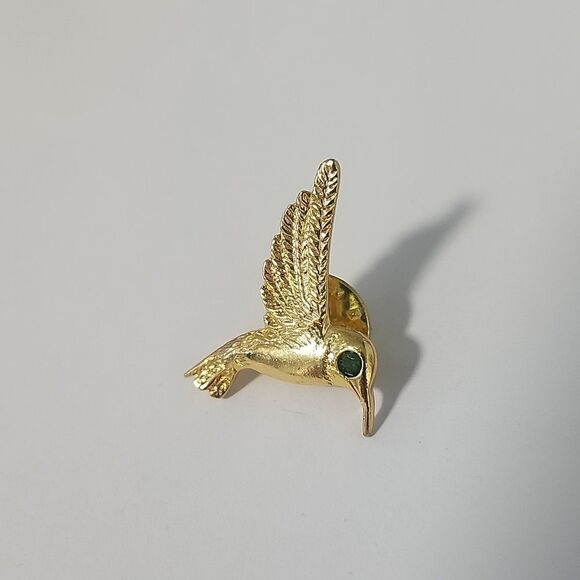 Elegant Gold Hummingbird Pin with Green Accent - Picture 1 of 3